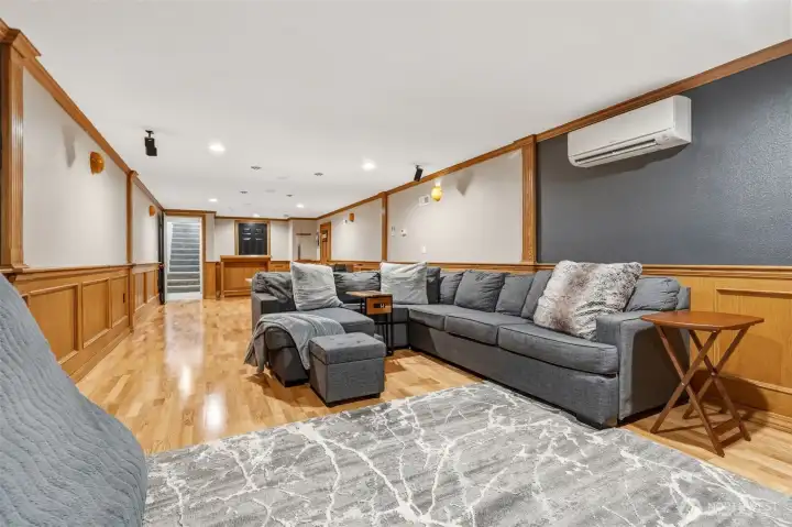 Rec/Media room -Lower