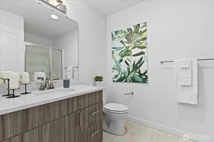 Ground floor bathroom.