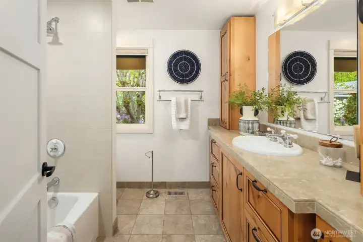 Hall Guest bath