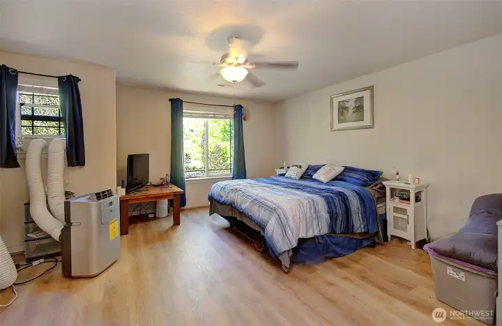 Primary Bedroom - Ceiling Fan Primary Bedroom - Ceiling Fan