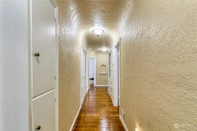 Hallway to bedrooms