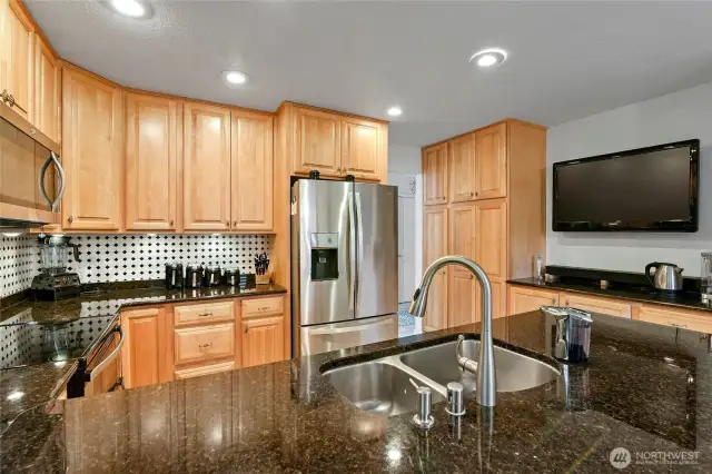 There's lots of storage space in this kitchen.