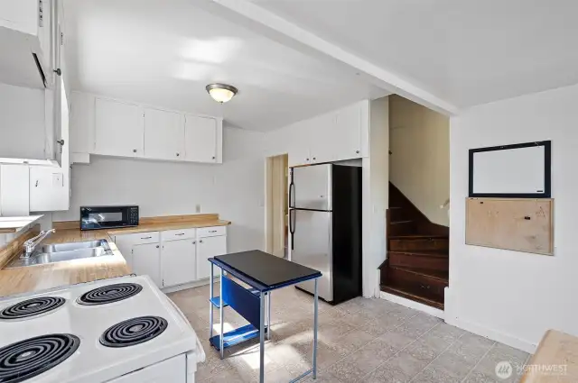 main floor kitchen