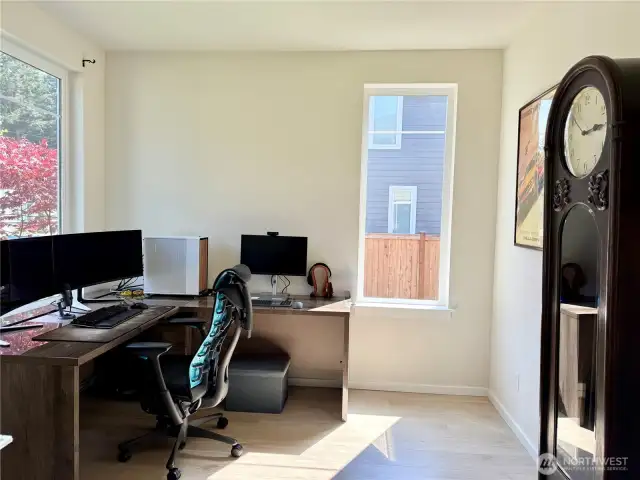 Office/den.