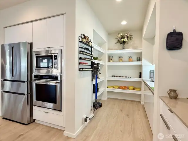 Oversized butler's pantry.
