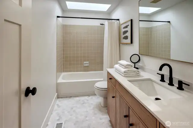 Full bath upstairs