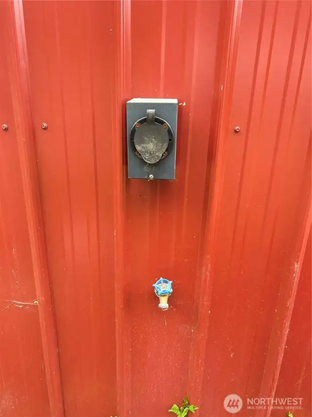 Outlet on Shop