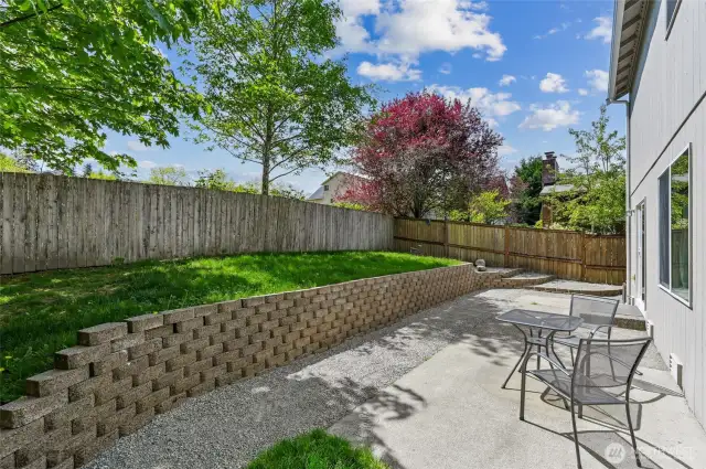 Yard is fully fenced. Roomy patio is perfect for BBQ and entertaining.