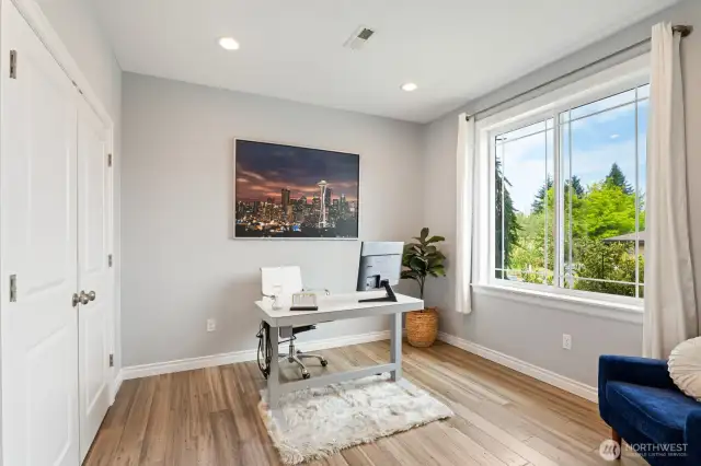 Main level Bedroom/flex