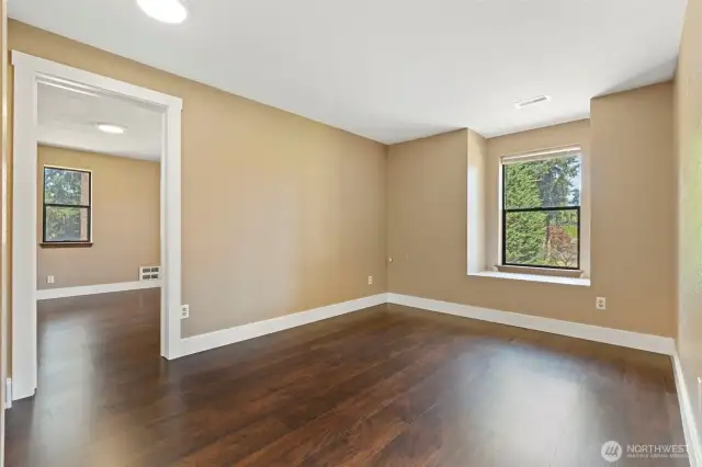 4th Bedroom that connects to bonus room