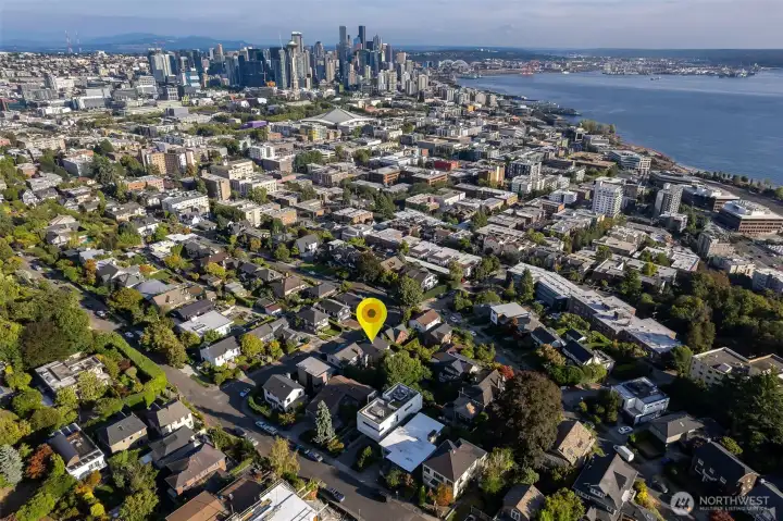 This home enjoys a perfect location- nestled into the wonderfully charming Queen Anne neighborhood, but only a few minutes away from downtown- an easy work commute, and walkable to Seattle center , Climate Pledge arena, theaters and the opera house, as well as all of the restaurants and night life of both Queen Anne and South Lake Union.  You can have it all!