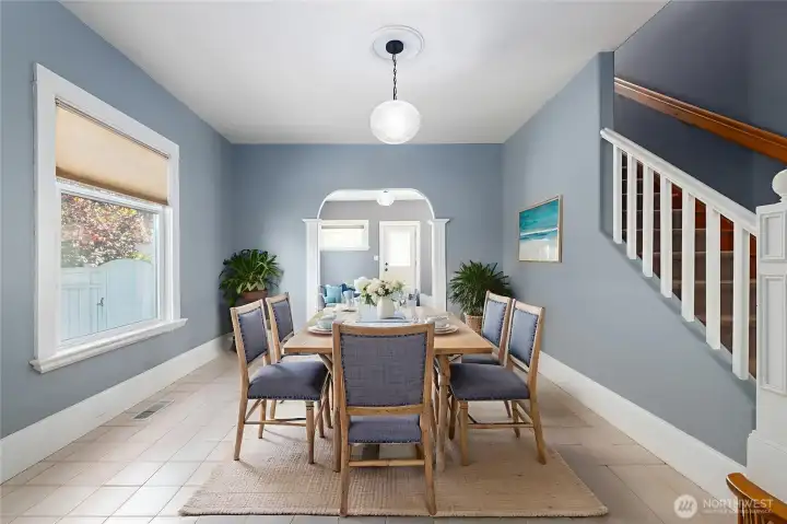 dining room virtually staged