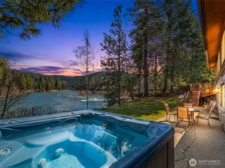 Unwind in the hot tub while listening to the river flow—an ideal way to end any mountain day.
