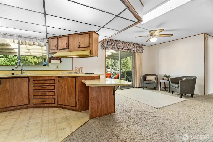 Easy to entertain guests.