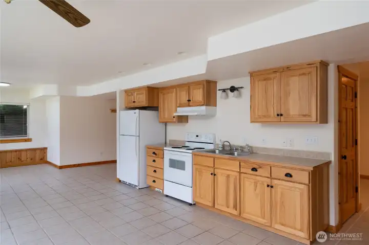 Lower level 2nd full kitchen
