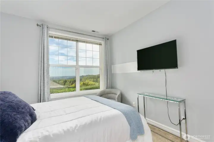 4th bedroom on bottom floor