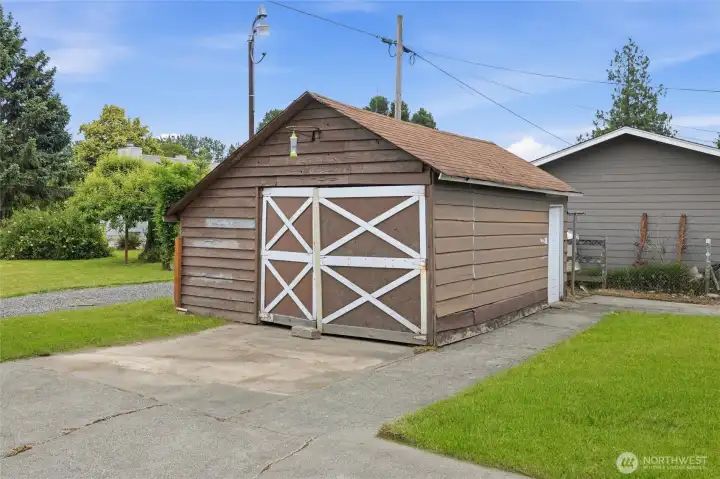 The garage needs rehab.