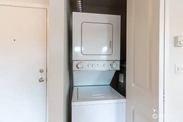 Washer / Dryer in unit, no need to go to community laundry area---super convenient!
