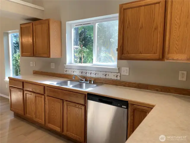 PLENTY OF COUNTER SPACE