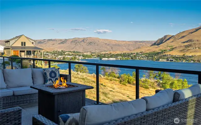 Many hours a day the upper deck is in full sun, but it's so inviting in the shade too. Owners use it year round until the snow comes! Then they leave two chairs outside for morning coffee under the overhang. No better place to be than outside throughout the year!