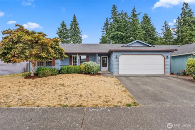 Quality built, single story home on a quiet cul-de-sac in Ford's Prairie. Yes, the yard is quite brown at the moment but could be green in no time if you turn the in-ground sprinkler system on.