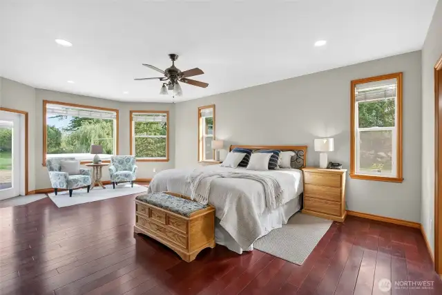 Large Primary Wing with Cherry Floors