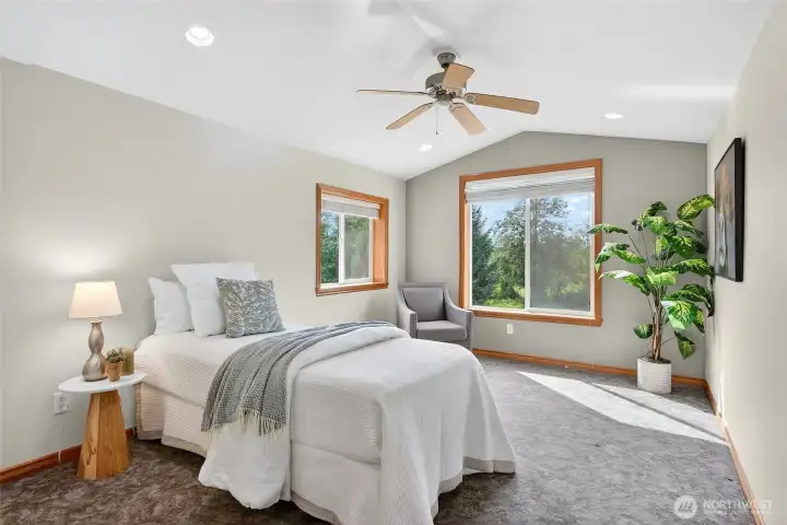 2nd Primary Bedroom W En-suite Bath