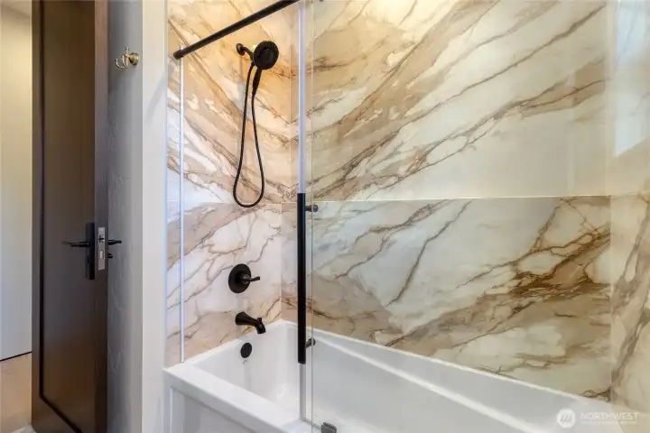 Groutless Shower Enclosure