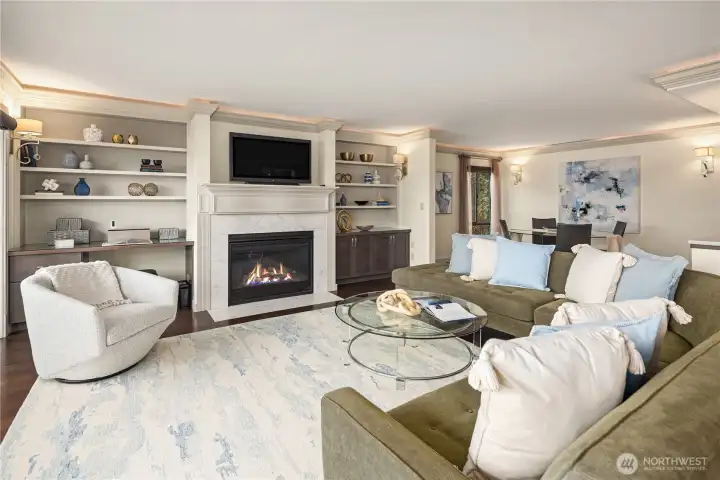 Spacious living room with fireplace