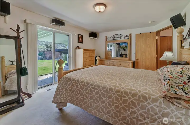 slider off Primary room