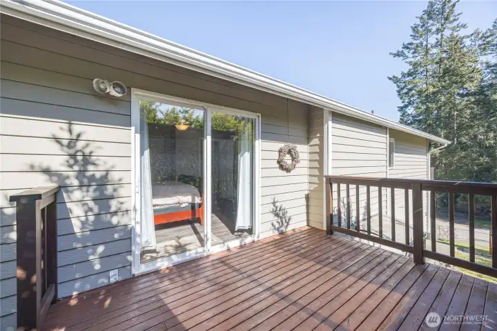 Private deck off owners bedroom