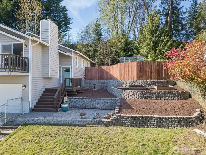 Terrace waiting for a gardener!