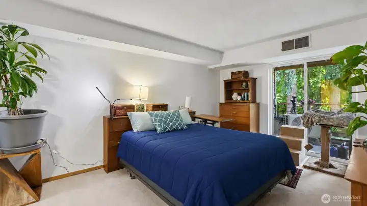 Primary Bedroom - bedding virtually staged