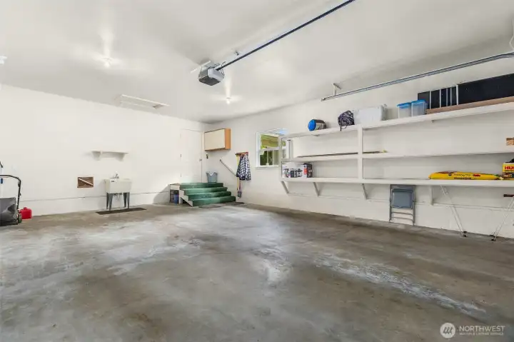 Attached 2 car garage with automatic door