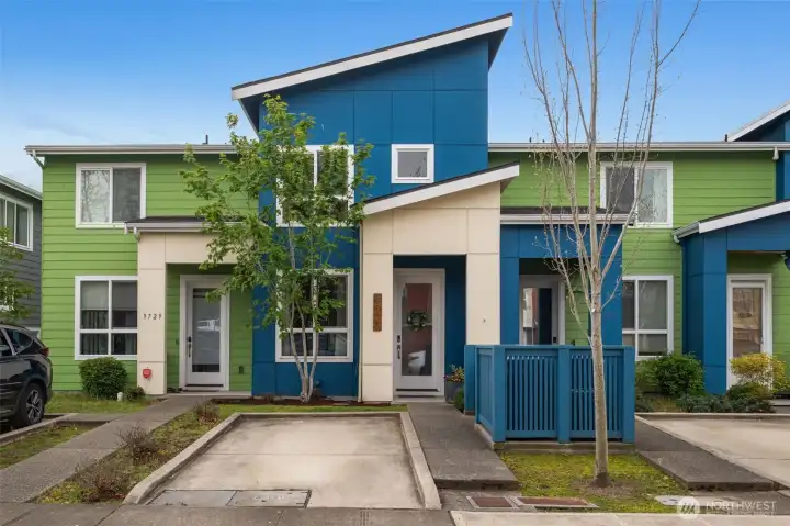 Low maintenance living in a tight-knit community. Low maintenance living in a tight-knit community.