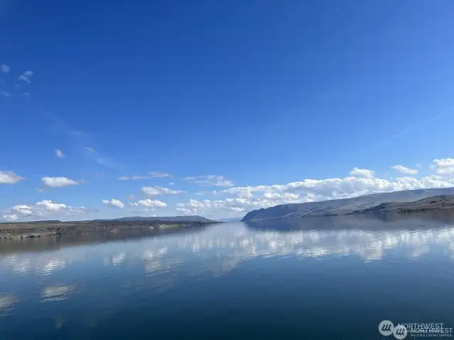 View looking down the Columbia River towards the Wanapum Dam