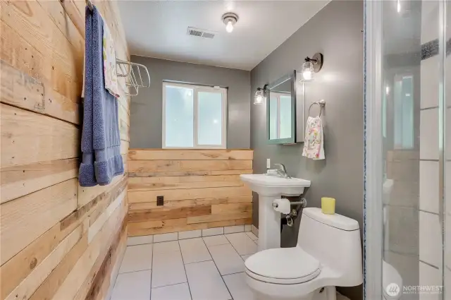 Lower-level 3/4 Bathroom