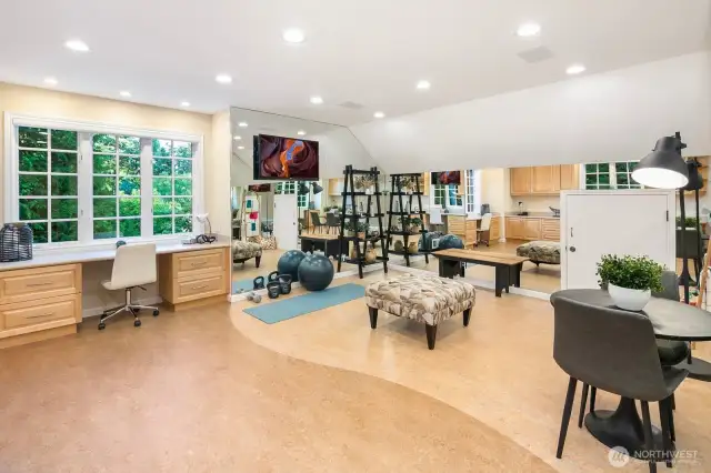 Huge bonus room perfect for gym space, crafts, you decide