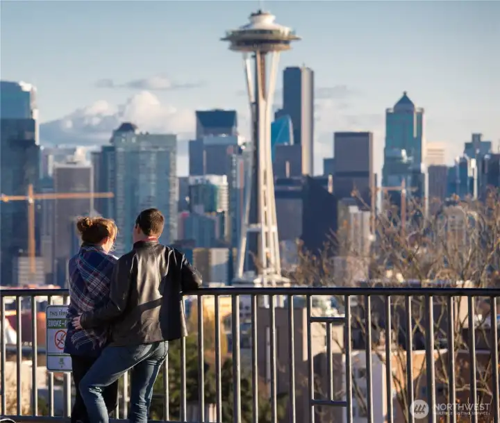 Romantic city moments from nearby Kerry Park, where iconic Seattle sunsets frame the skyline.