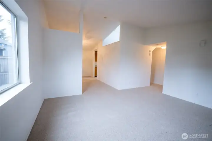 Fromt Room looking to Dining and hallway