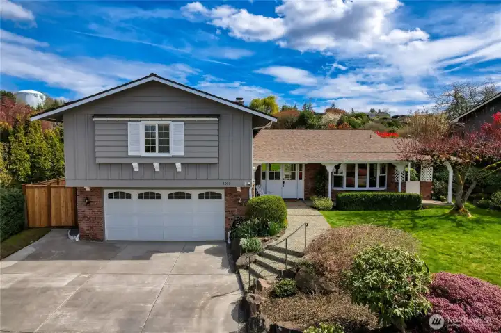 Freshly painted exterior with timeless appeal.