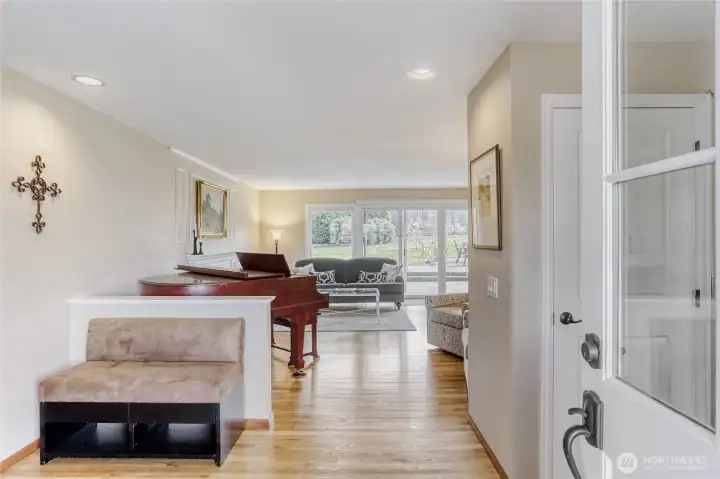 A gracious introduction to the home's thoughtful design.