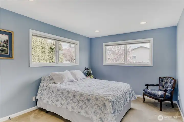 Additional bedroom. Flexible spaces for guests or hobbies.