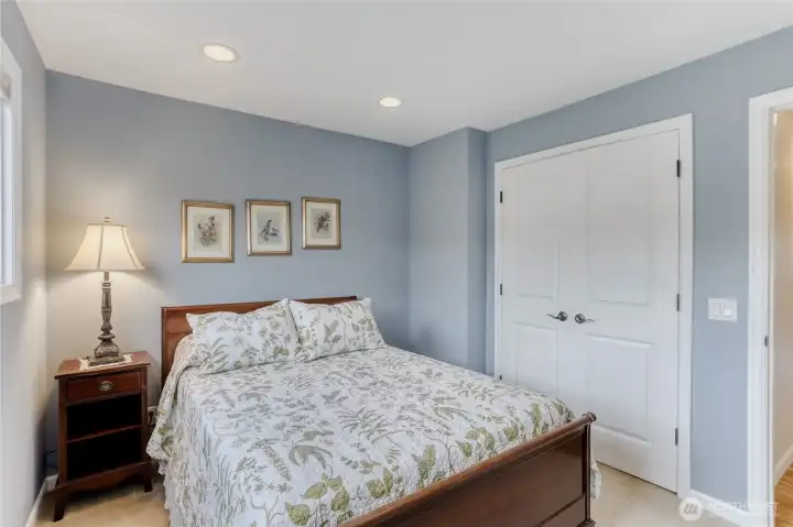 Additional bedroom.