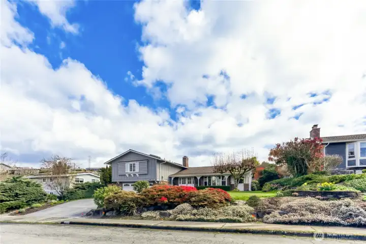 Peaceful neighborhood setting.