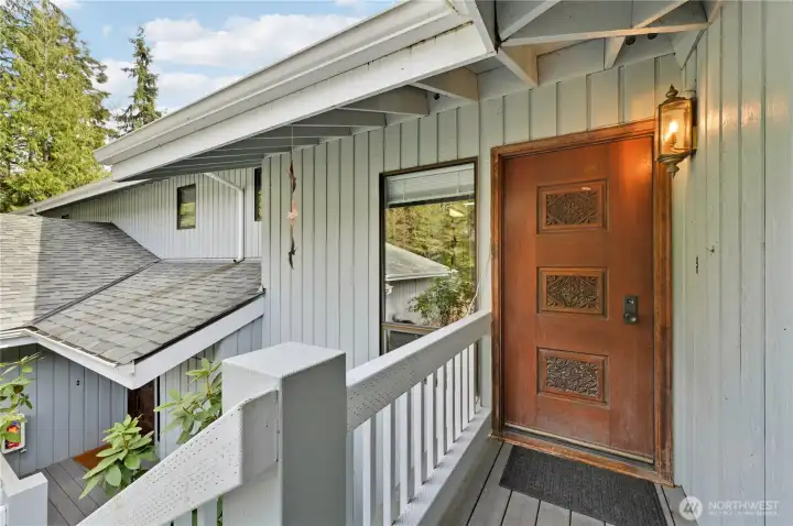 Welcome to 41-5 Highland Greens! A comfortable, welcoming community with art, music, hiking, golf, and more.