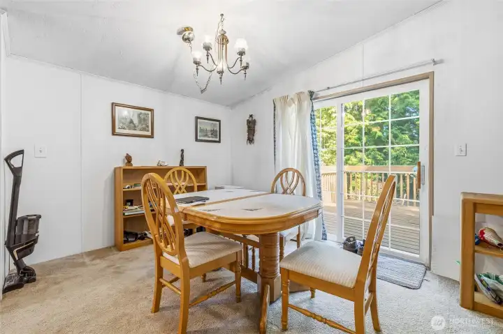 Dining room.