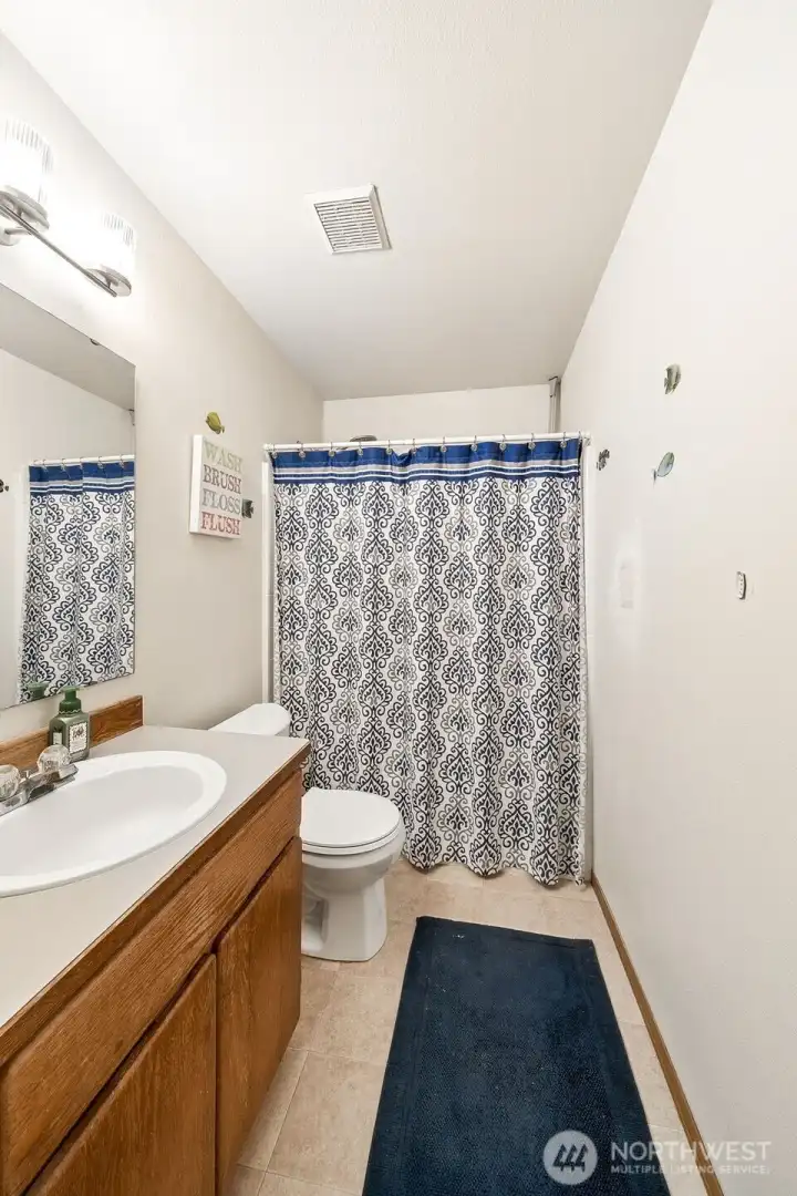 Hall bath upstairs