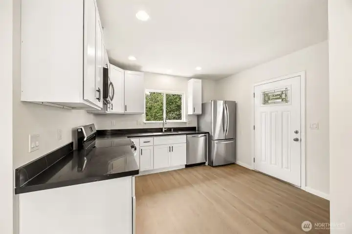 Fully Updated Kitchen (main level)