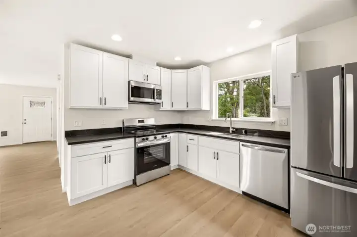 Fully Updated Kitchen (main level)